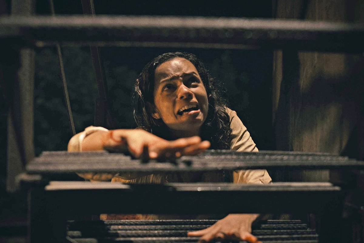 лучшие ужасы 2022 варвар. билл скарсгард 2022. лучшие ужасы 2022 варвар. Barbarian фильм 2022. варвар фильм 2022 билл.