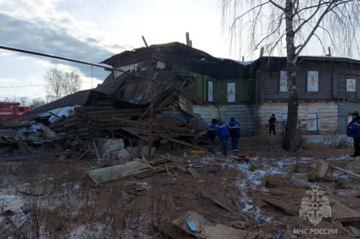    После взрыва газа в доме Лукоянова один человек оказался под завалами