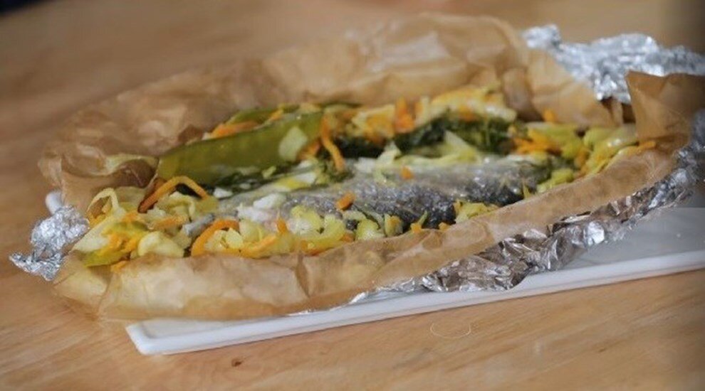    Сибас в кармашке с овощами