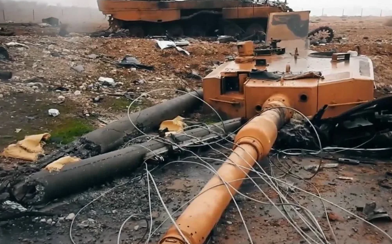 Подбитый, турецкий Леопард