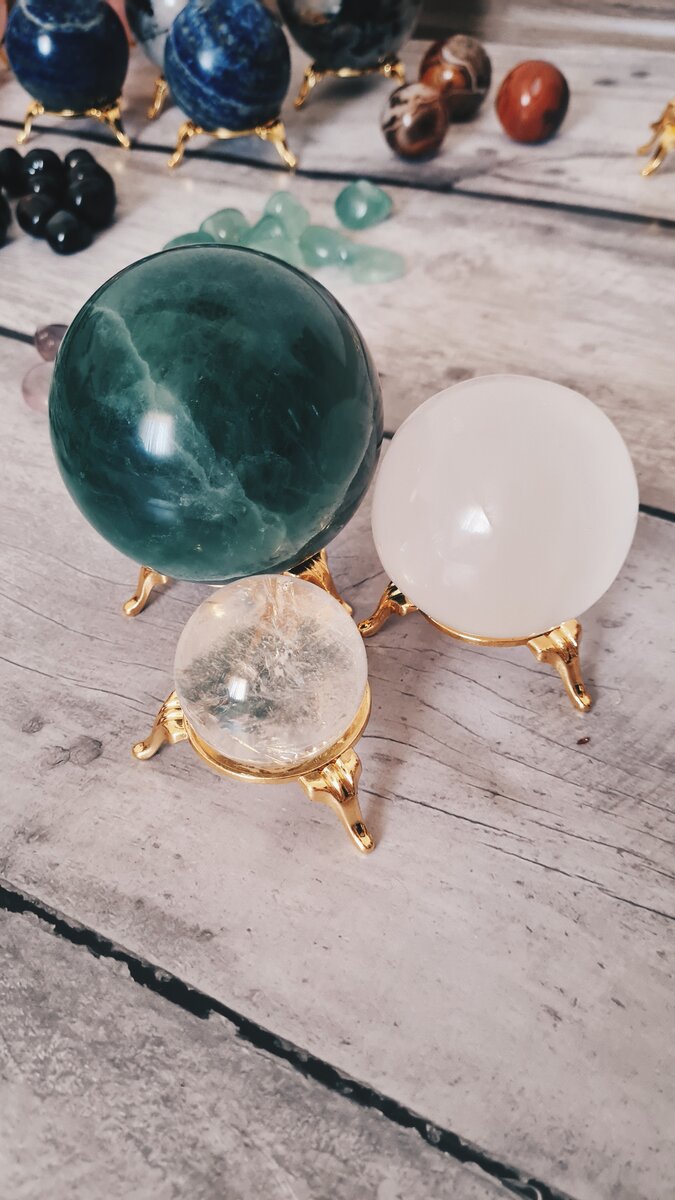 Флюорит, Селенит, Горный хрусталь 