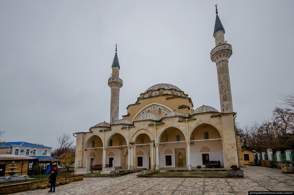 Старый город Евпатория храм