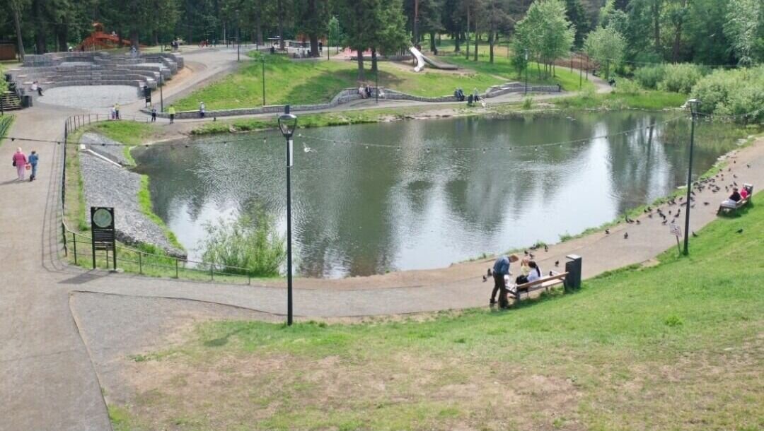     В Ленинском районе Ижевска появится новый пешеходный маршрут. Он соединит сквер оружейника Драгунова и Южный парк.