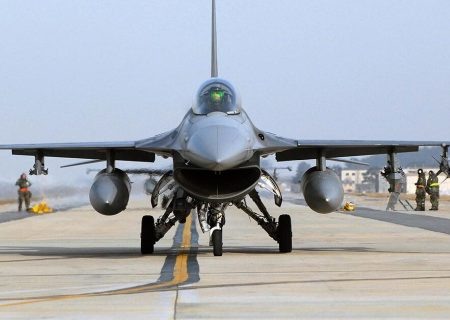    Киев требует у Запада 24 истребителя