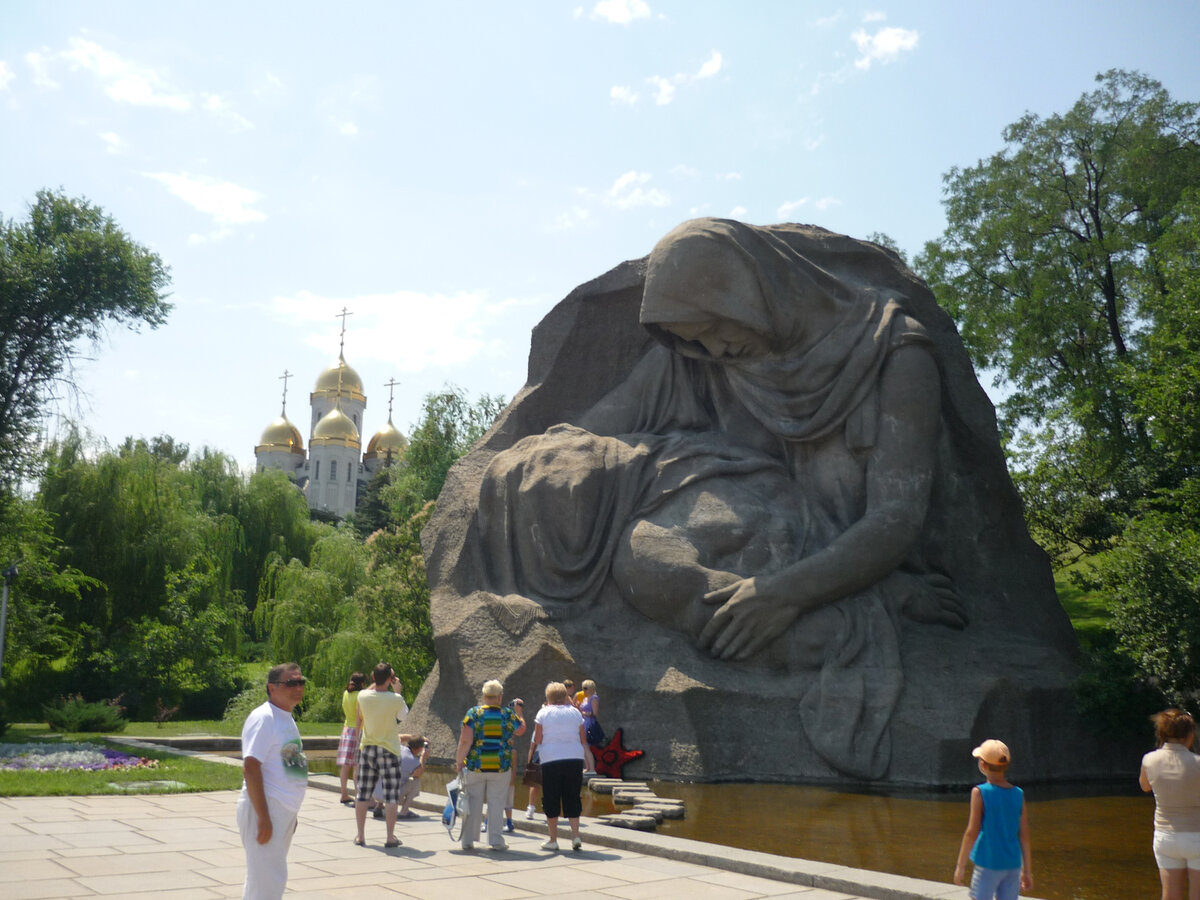 мамаев курган площадь скорби