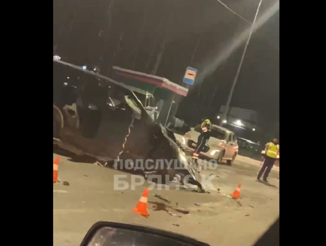    Заклятая дорога у Добруни: под Брянском на трассе А-240 лоб в лоб врезались 2 легковушки, есть погибший и раненые avchernov
