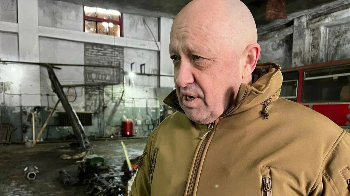 Евгений Пригожин регулярно отвечает на вопросы журналистов. Фото: кадр из видео