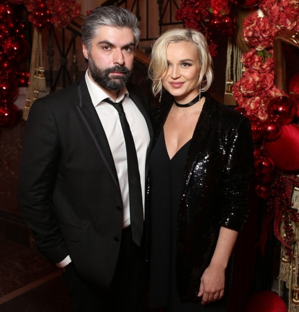 В СМИ часто появляются сплетни о том, что супруги расходятся, но это - ложь