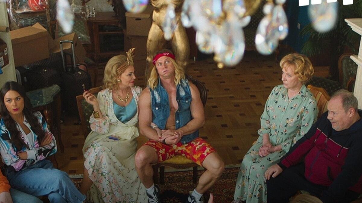    Алена Яковлева и Роман Курцын в сериале "Дурдом"Кадр из видео