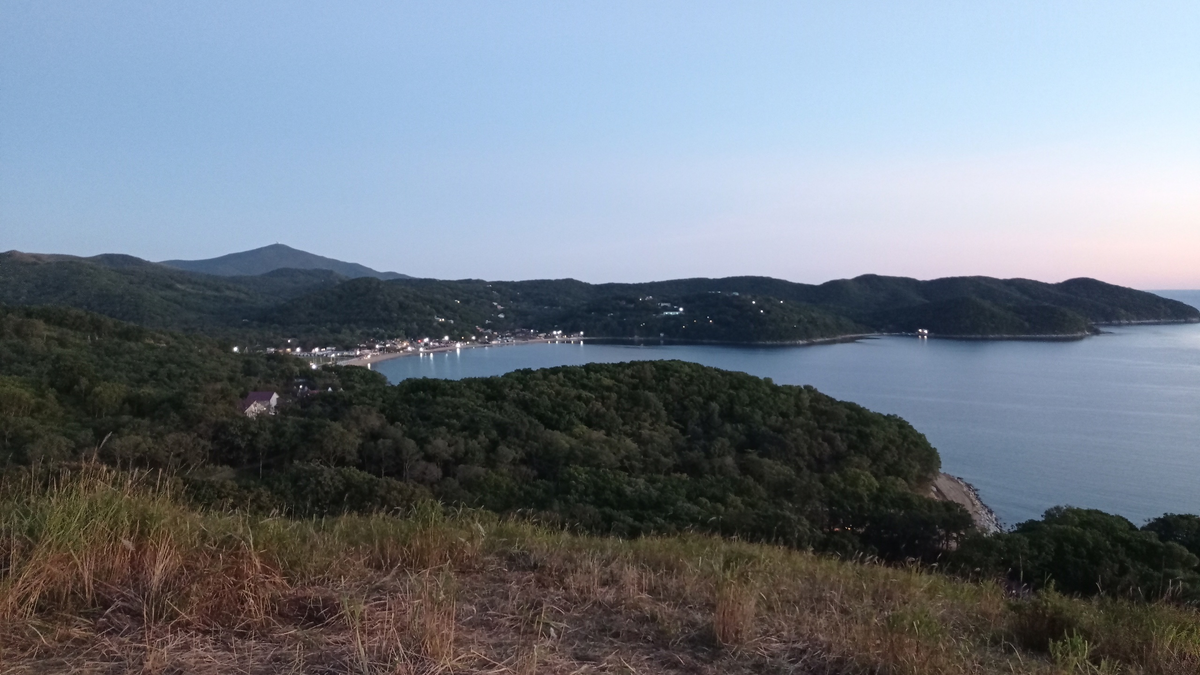 Село рисовая падь. Бухта Северная Славянка Приморский край. Бухта Нерпа Славянка Приморский край