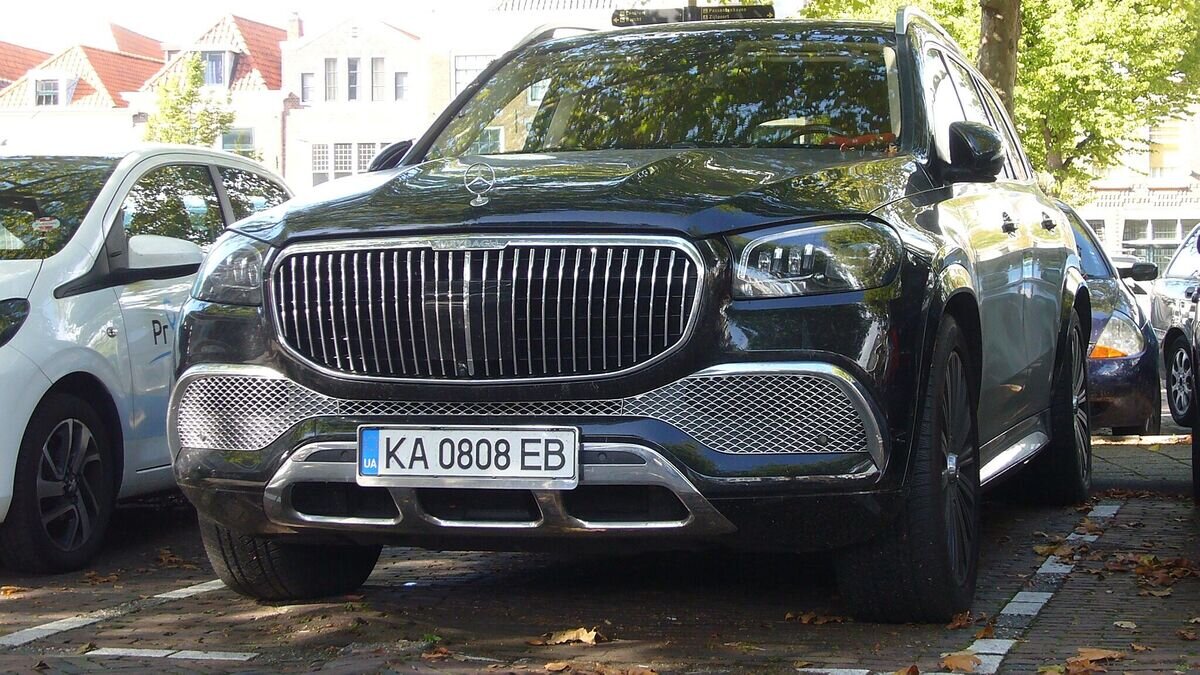    Автомобиль Mercedes-Maybach GLS 600 с украинскими номерамиCC BY 2.0 / Rutger van der Maar / Mercedes-Maybach GLS 600 4Matic from Ukraine