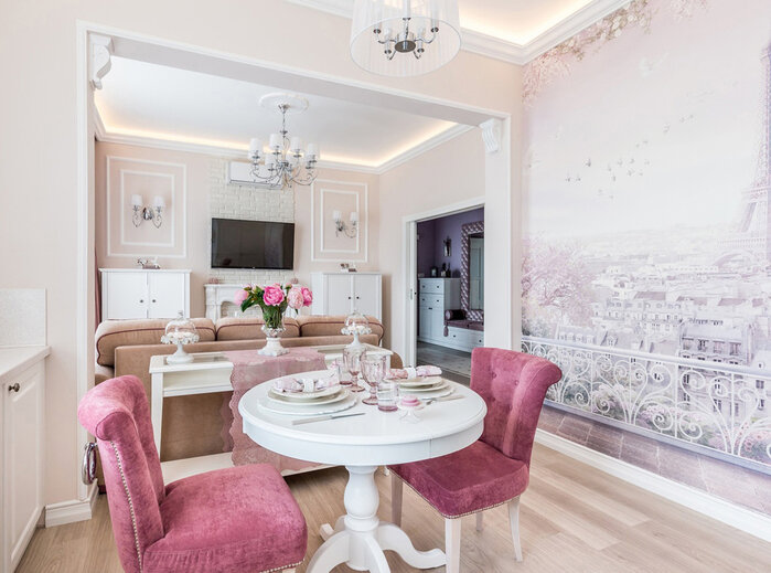 Прованс, гламур,шеби-шик... Романтичный интерьер "на любителя" в сталинке 55 кв.м.