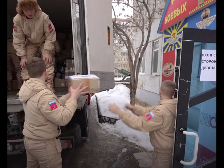    Денис Паслер сообщил о доставке оренбургским бойцам очередного гуманитарного груза Андрей Севостьянов