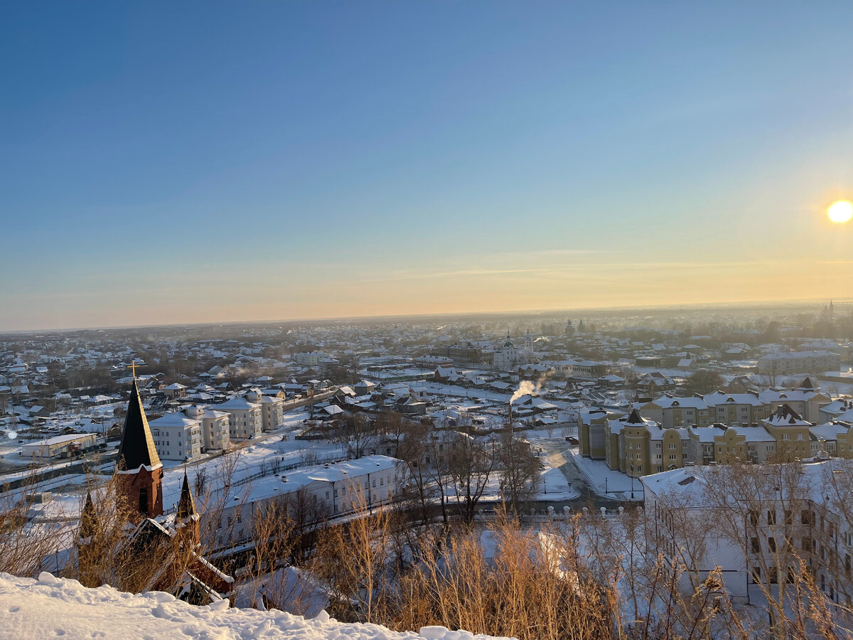 Бескрайний какой-то город Тобольск) 