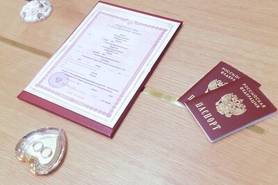    Кольца для новобрачных в "Московском областном Дворце бракосочетания № 2" Красногорского управления ЗАГС ©Алексей Куденко РИА Новости