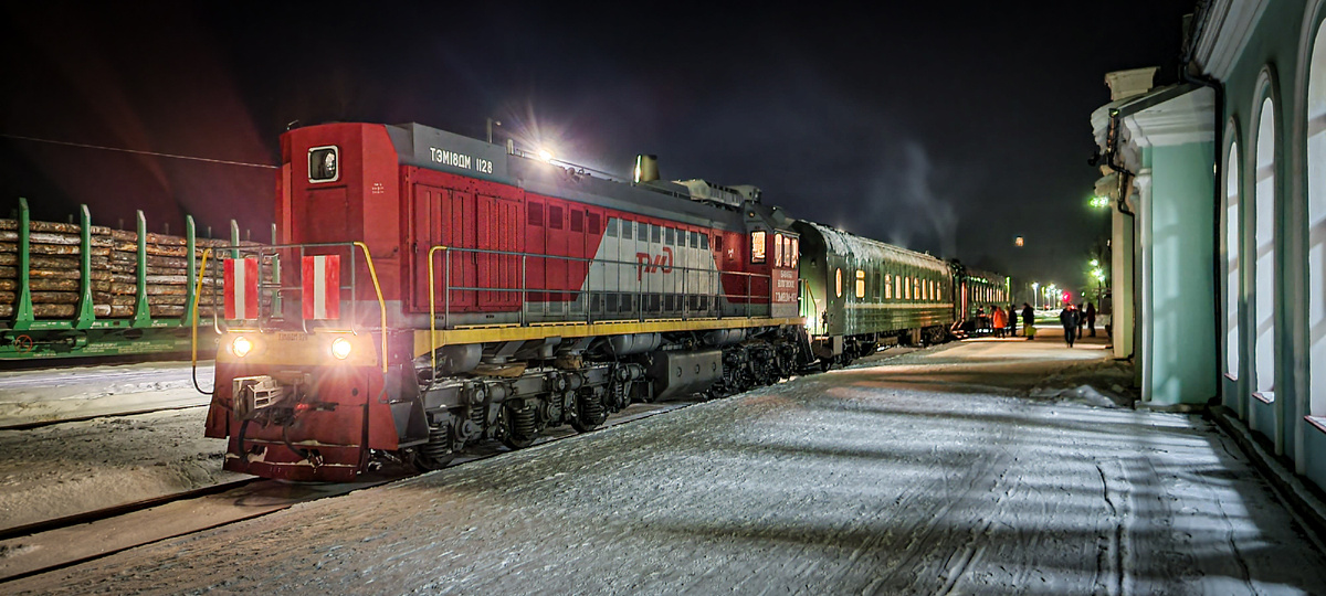 При обслуживании маневровым тепловозом есть свои особенности. Фото автора канала