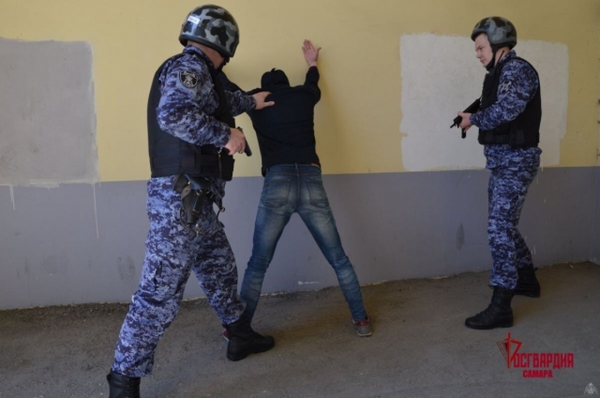    В Самаре росгвардейцы схватили грабителей через 20 минут после преступления