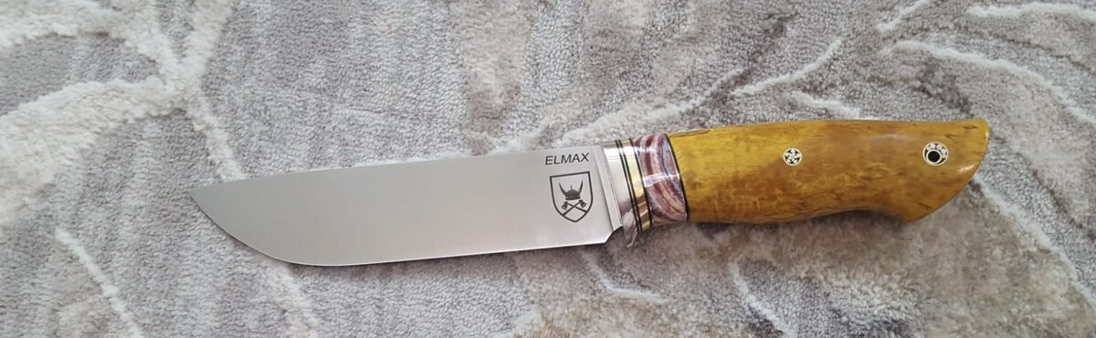 Универсальный нож со спусками от обуха из стали Elmax
