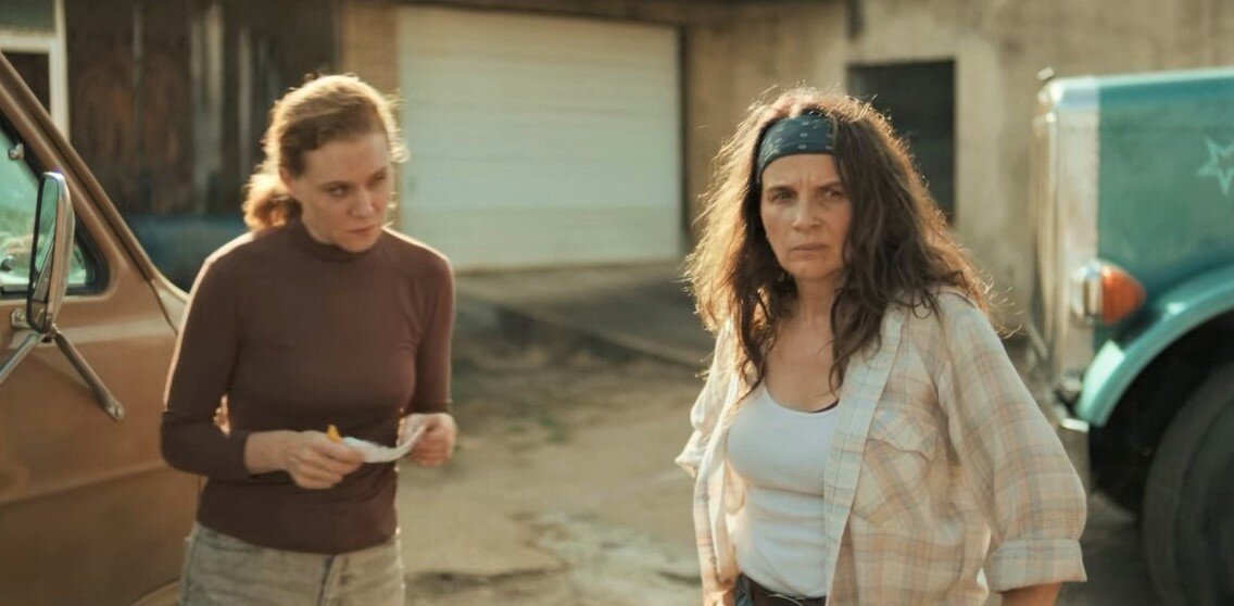 Скриншот из триллера "Paradise Highway".