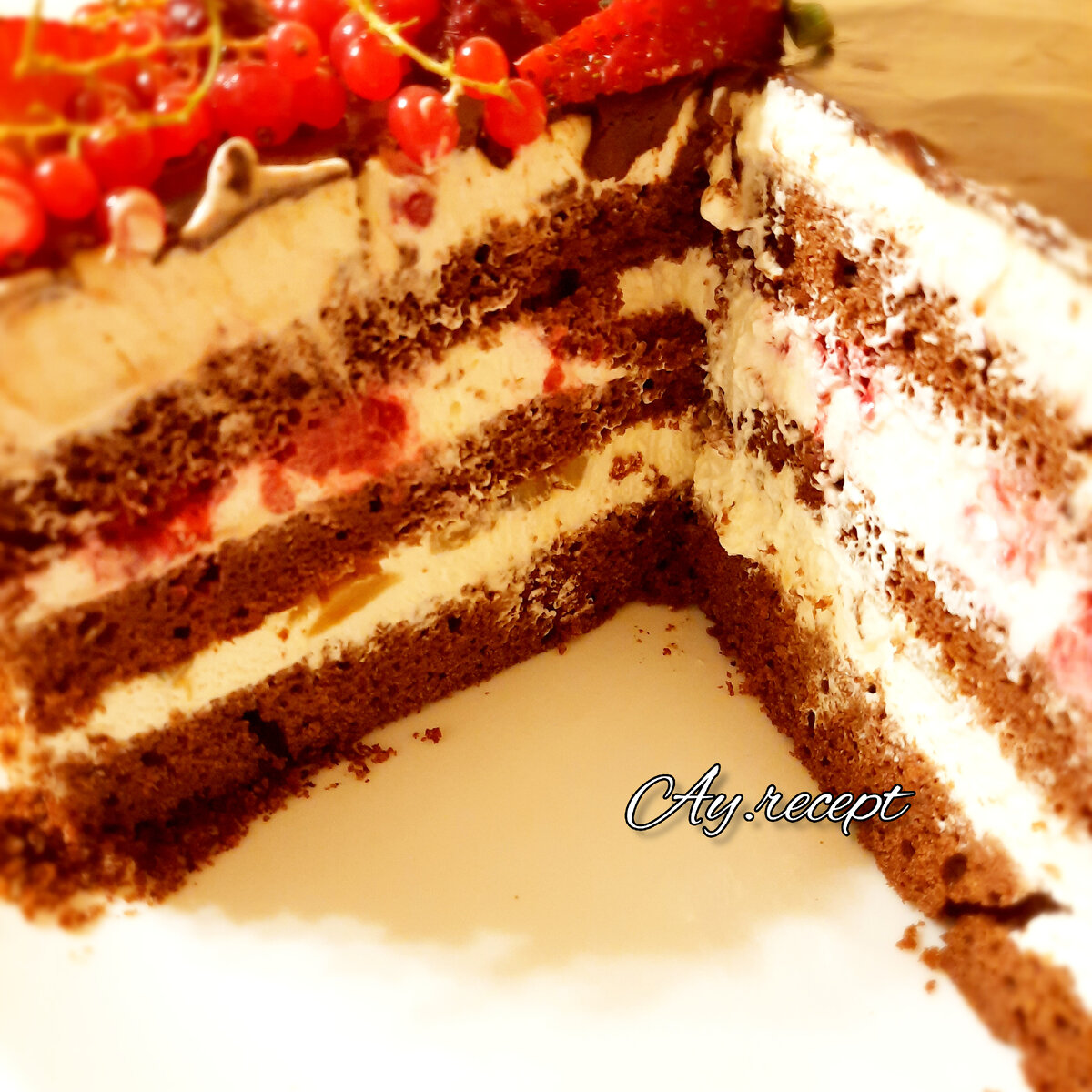 Заваривайте чай и зовите всех к столу)