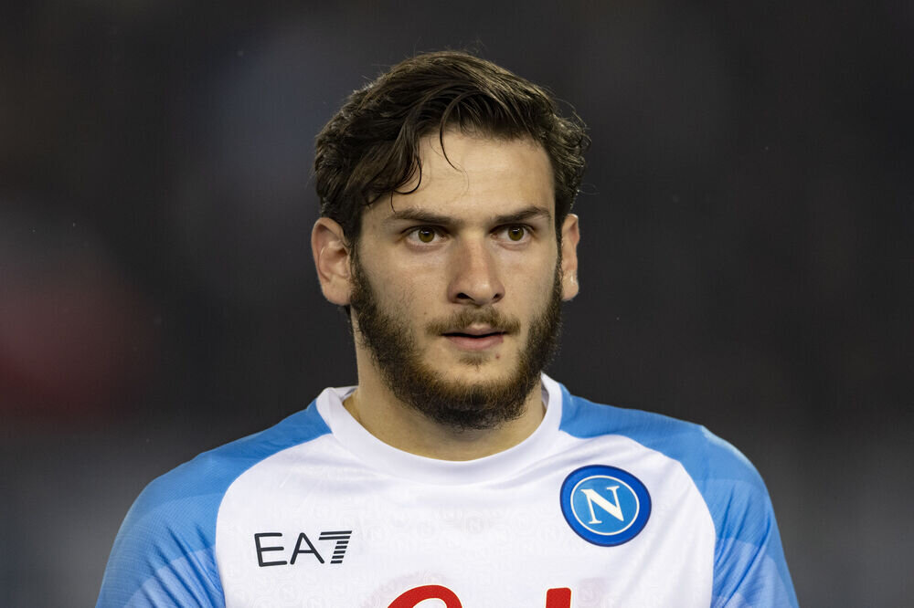 И делать всё это надо на максимально серьёзных щщах