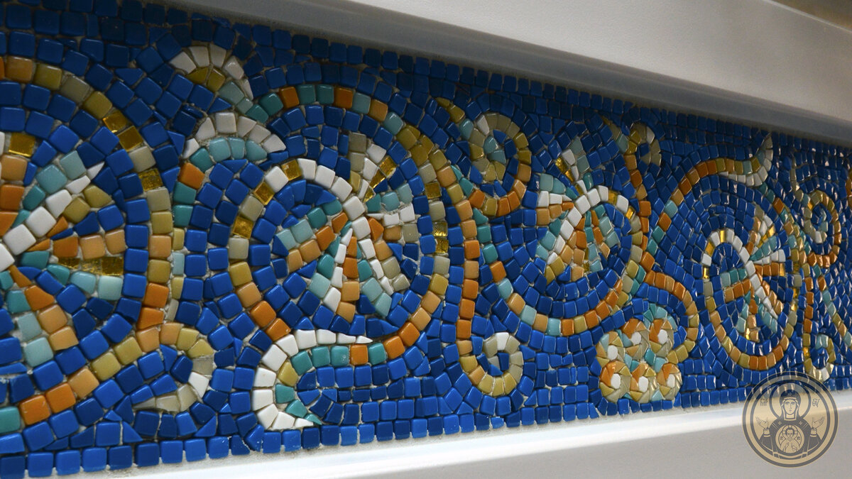Фрагмент орнамента из стеклянной мозаики