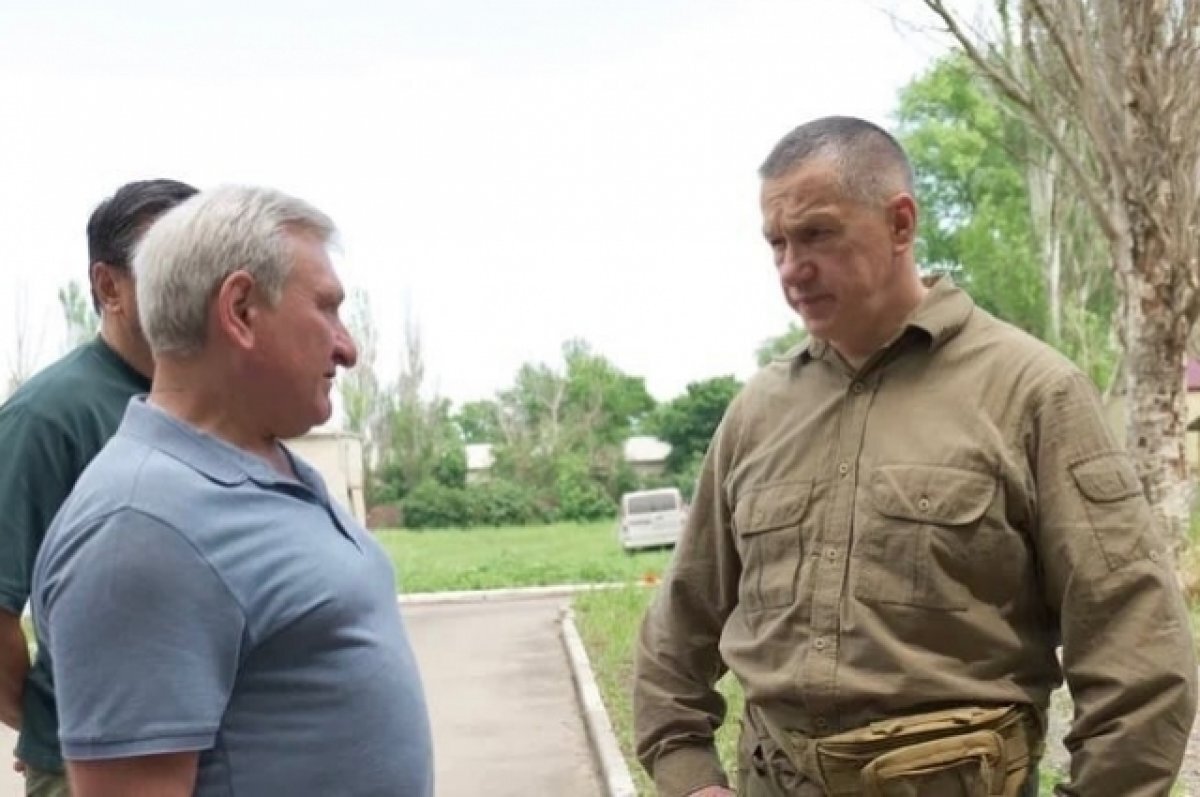    Юрий Трутнев осмотрел восстанавливаемые соцобъекты в ДНР