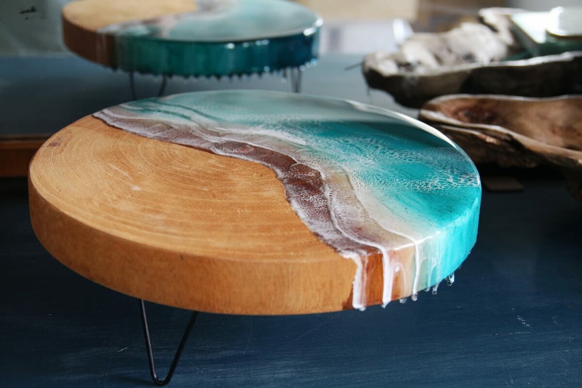 Стол из эпоксидной смолы