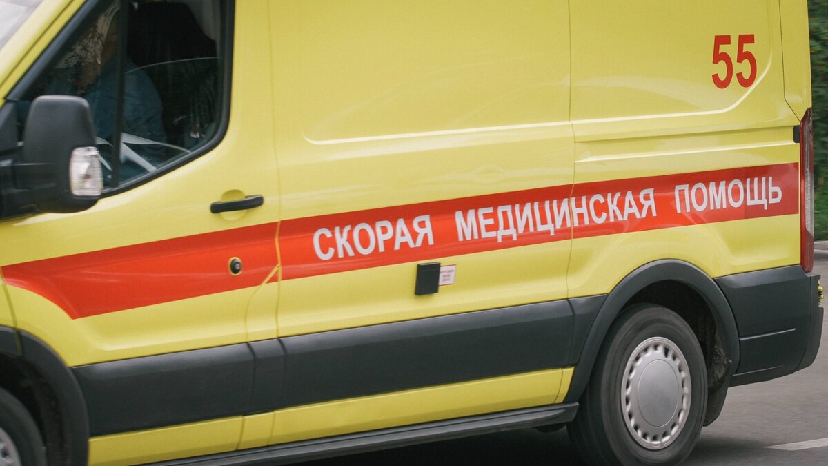     Жуткое дорожно-транспортное происшествие произошло в субботу вечером в Тюмени. В районе улицы Московский трак, 143, столкнулись мотоциклист и автомобиль одной из служб такси.