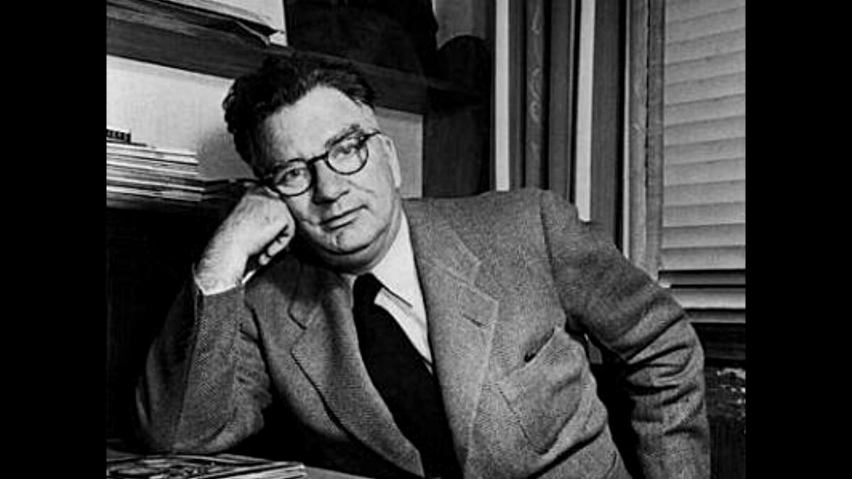 Джеймс Кейн, автор романов "Почтальон всегда звонит дважды", "Двойная страховка" и "Милдред Пирс". Востребованный в Голливуде 40-х писатель.