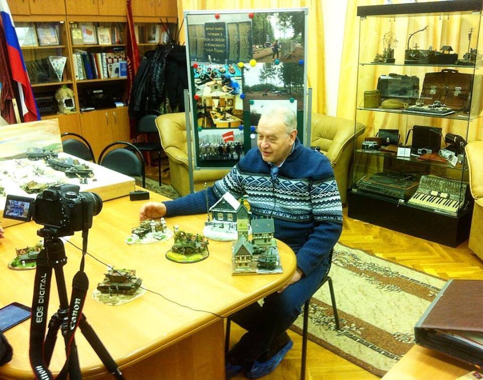 Хлыстов Игорь Иванович - инженер, педагог по физике, наставник Клуба стендового моделирования "Историческая диорама" г. Москва www.stend-modelist.club
