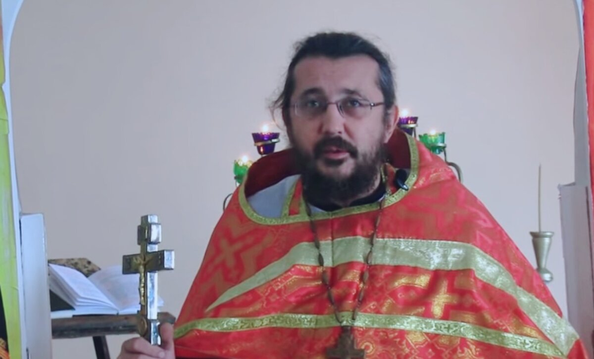 Игорь Сильченков — иерей, проповедник, просветитель, миссионер, настоятель Храма Покрова Пресвятой Богородицы (с. Рыбачье, г. Алушта).