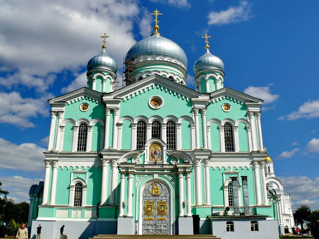 Троицкий собор в дивеево внутри