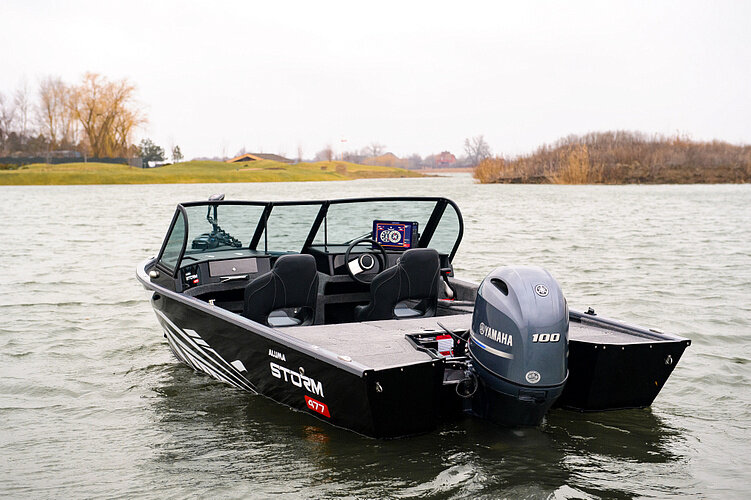 Лодка алюма. Лодка алюма. Лодка алюма. Лодка алюма. Лодка aluma storm 577.