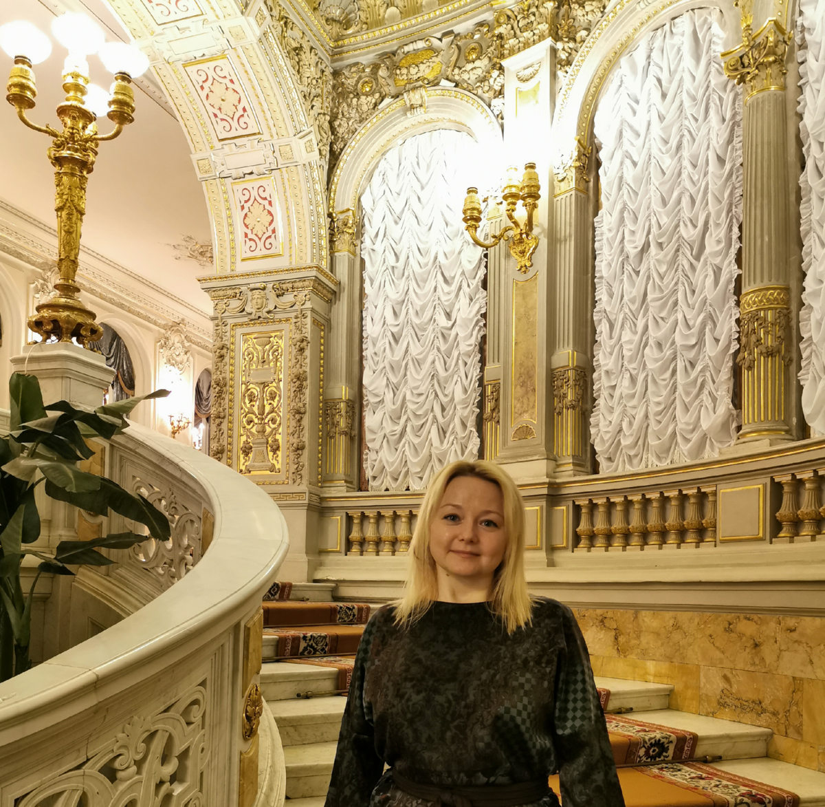 Жанна Швыдкая, писатель, автор книг "Огранка" и "Метаморфоза" декалогии "Гравитация жизни. Дом ученых, Санкт-Петербург