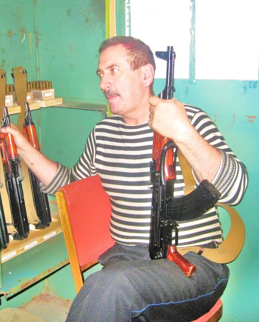 "Бронепоезд" на запасном пути.