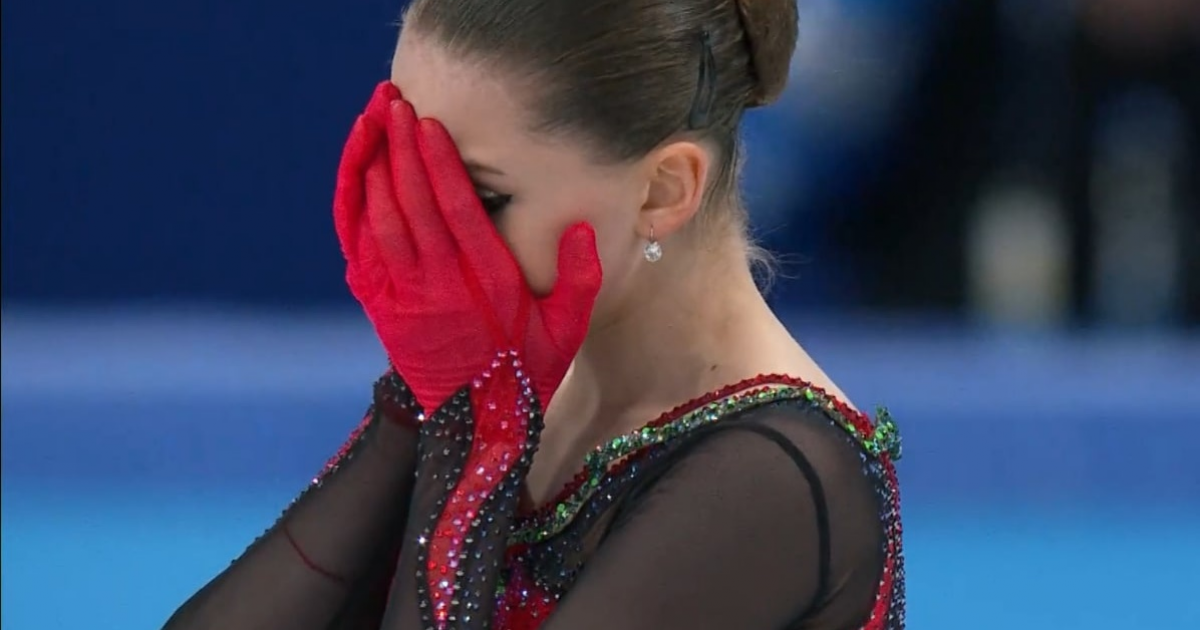Фигуристка Камила Валиева плачет. Валиева фигуристка Пекин 2022.