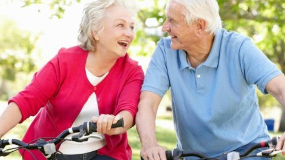 Долголетие контакты. Проект активное долголетие для пожилых. Активное долголетие велопрокат. Долголетие картинки. Активное долголетие фото.