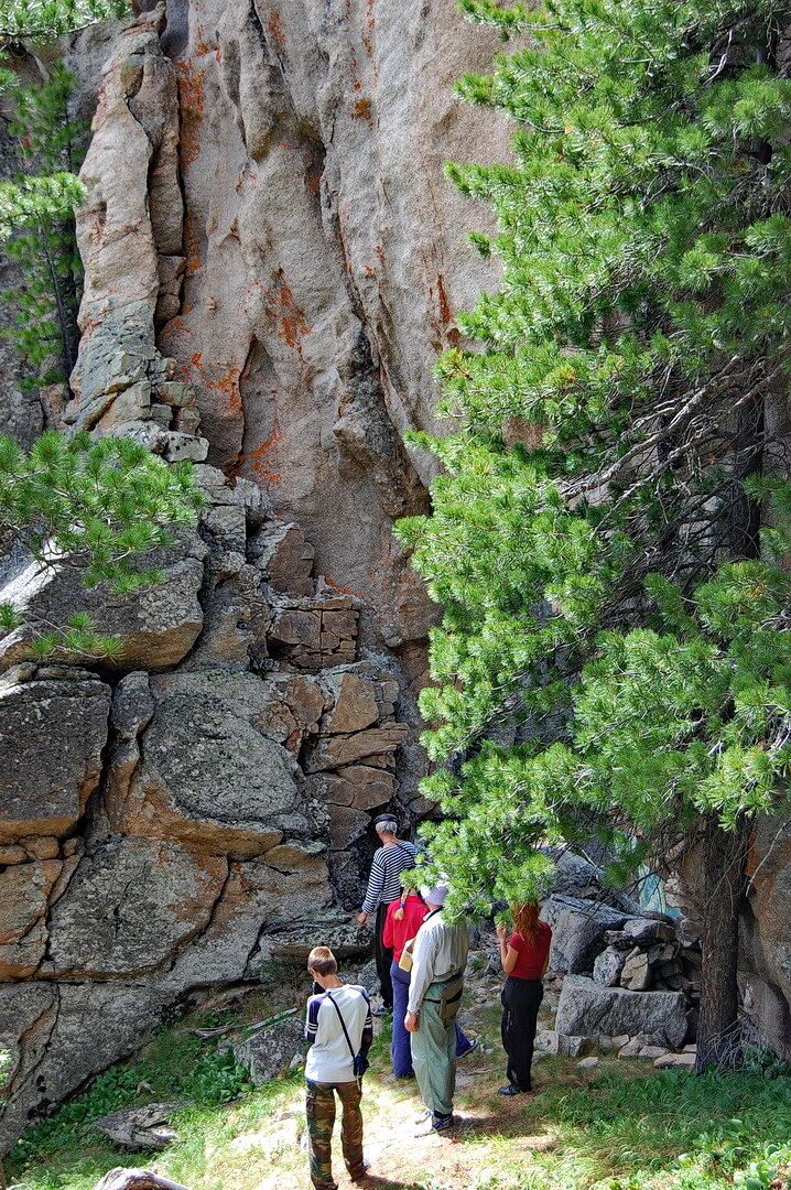 Страж у Арки