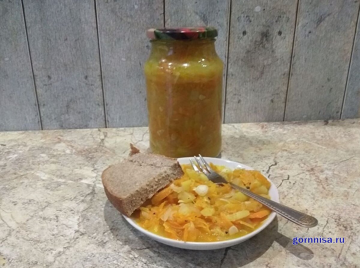    Овощной салат на зиму из кабачков, моркови и лука Pavlov A