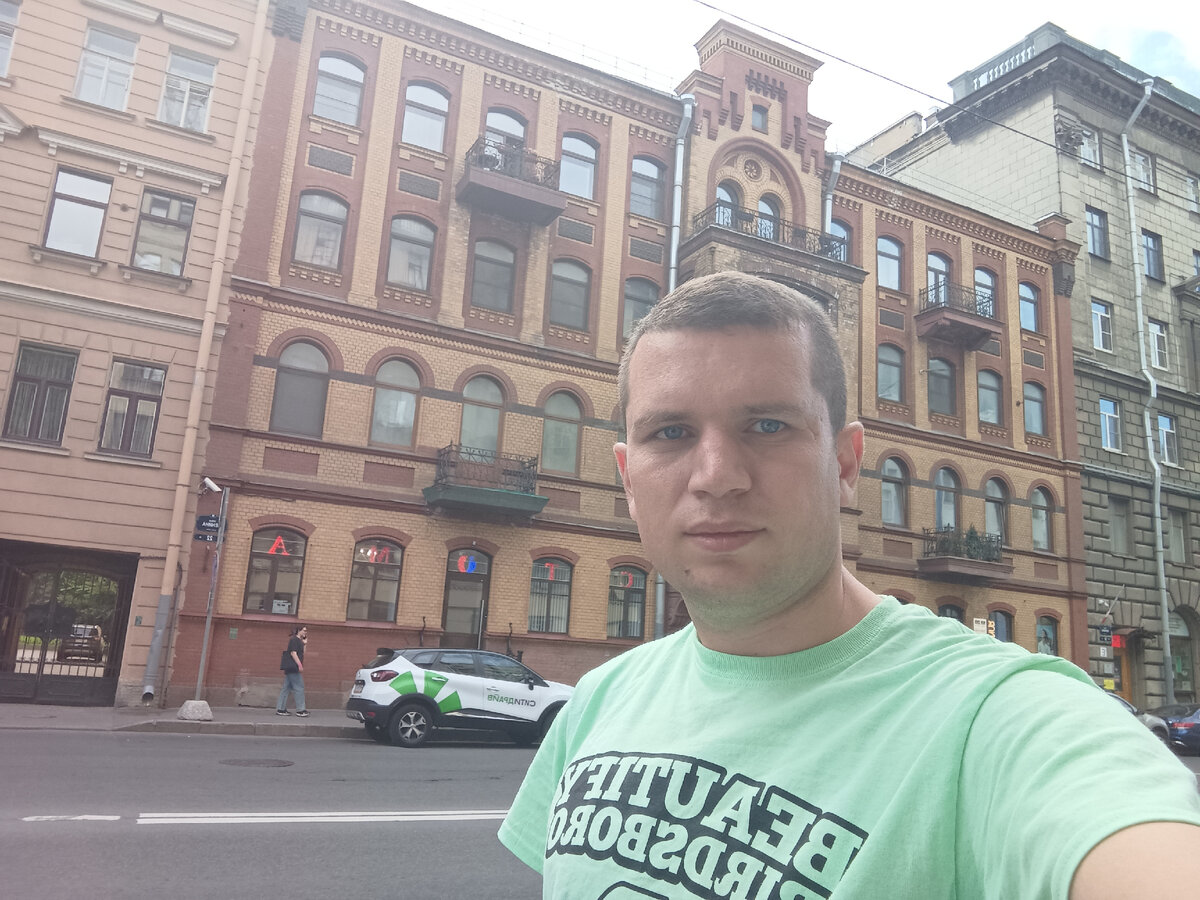 Таджик в Санкт-Петербурге