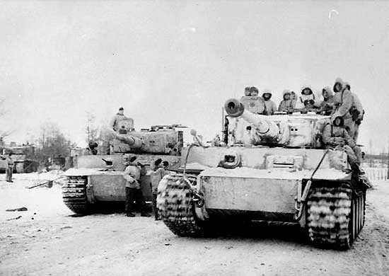 Наиболее крупные резервы противник держал в районе западнее и северо-западнее Кировограда (4 танковые дивизии) и в районе юго-западнее Охматова (3 танковые дивизии 1-й танковой армии), что позволяло быстро перебросить их в район звенигородско-мироновского выступа.