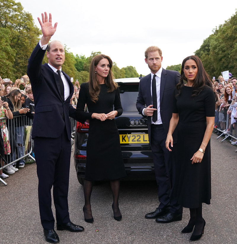    Принц Уильям, Кейт Миддлтон, принц Гарри и Меган Маркл вместе почтили память королевы Legion-Media