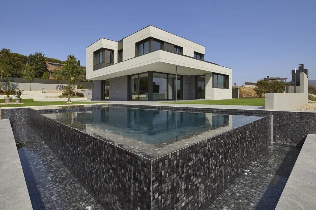 Экологичная мозаика для бассейна и наружных пространств