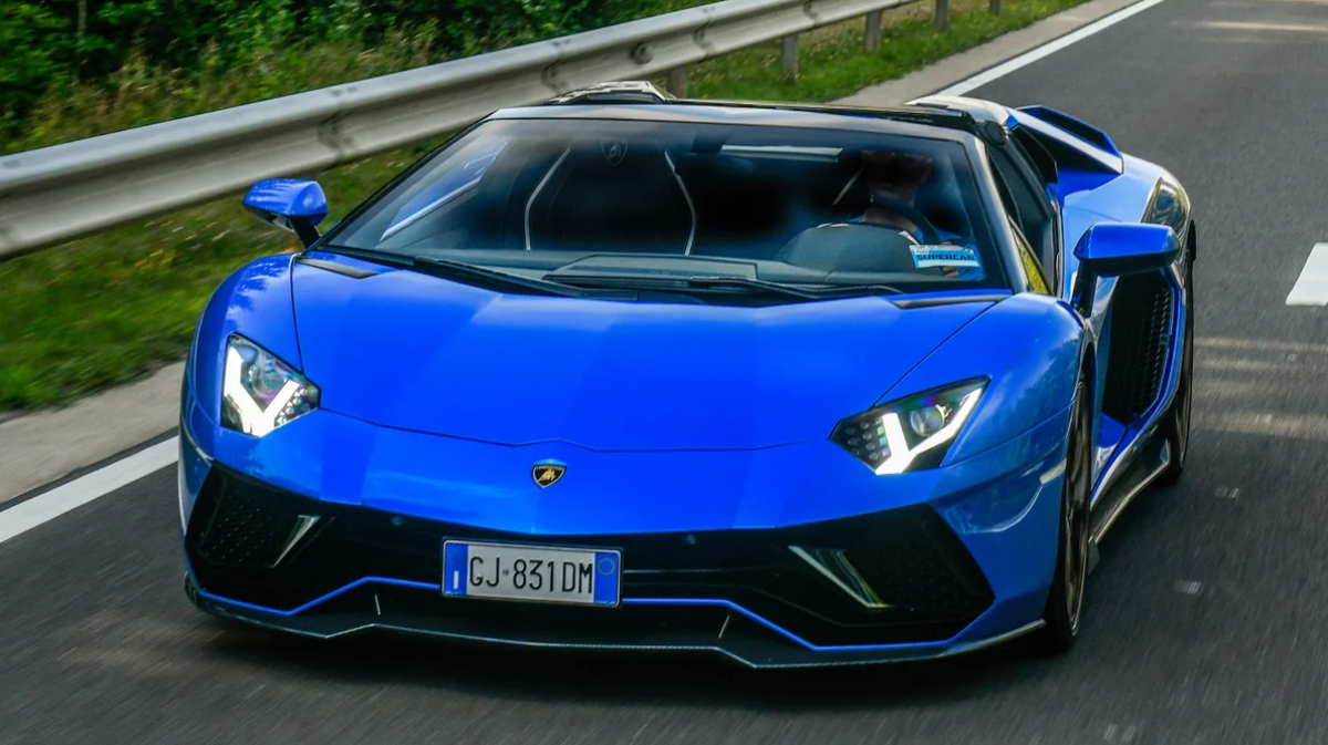 Lamborghini Aventador Ultimae Roadster