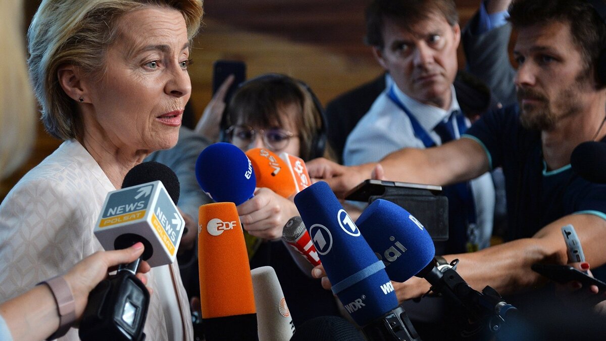    Глава ЕК Урсула фон дер Ляйен© РИА Новости . Алексей Витвицкий