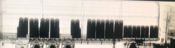 На одном из КПП фуру со взрывчаткой всё же просвечивали, но безрезультатно. Фото © Telegram / SHOT