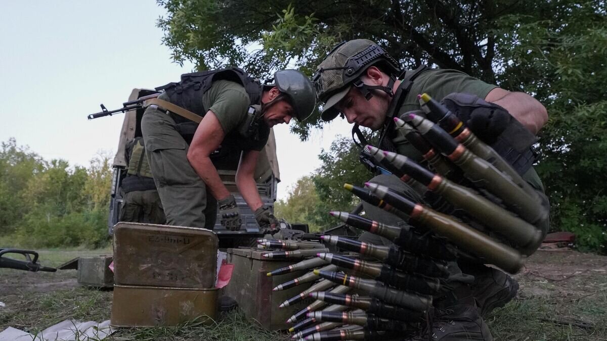    Военнослужащие ВСУ в Харьковской области© AP Photo / Andrii Marienko