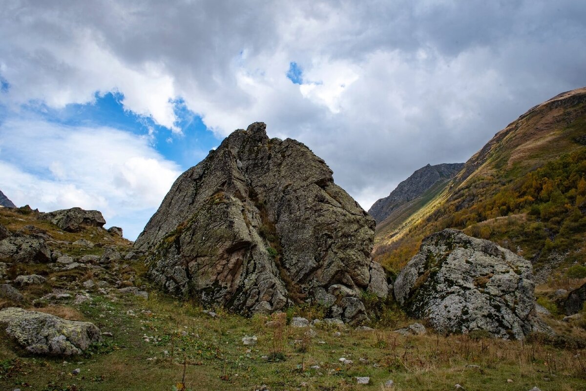 Атлант каменная гора