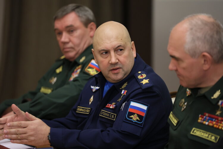    Сергей Суровикин: «Будем действовать осознанно, своевременно, не исключая и принятия непростых решений»